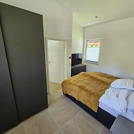 Ferienhaus-anton-charlotte * Schwarz